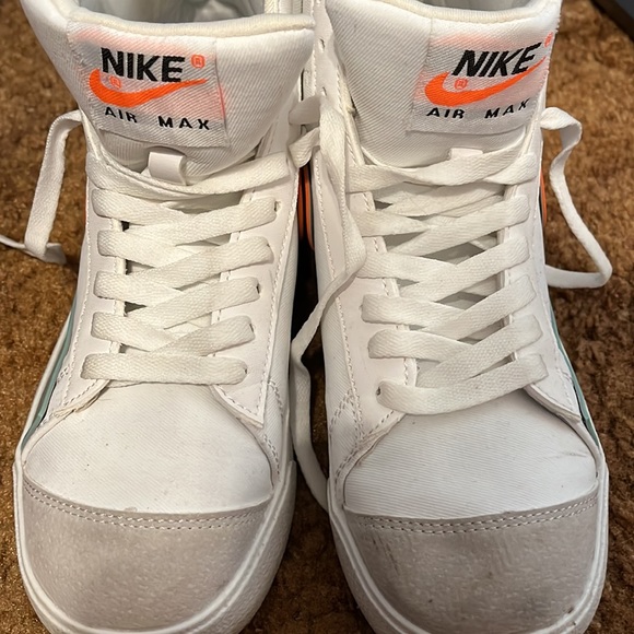 Nike Blazer Sneakers - Picture 2 of 4